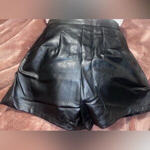 Fake leather missguided shorts
